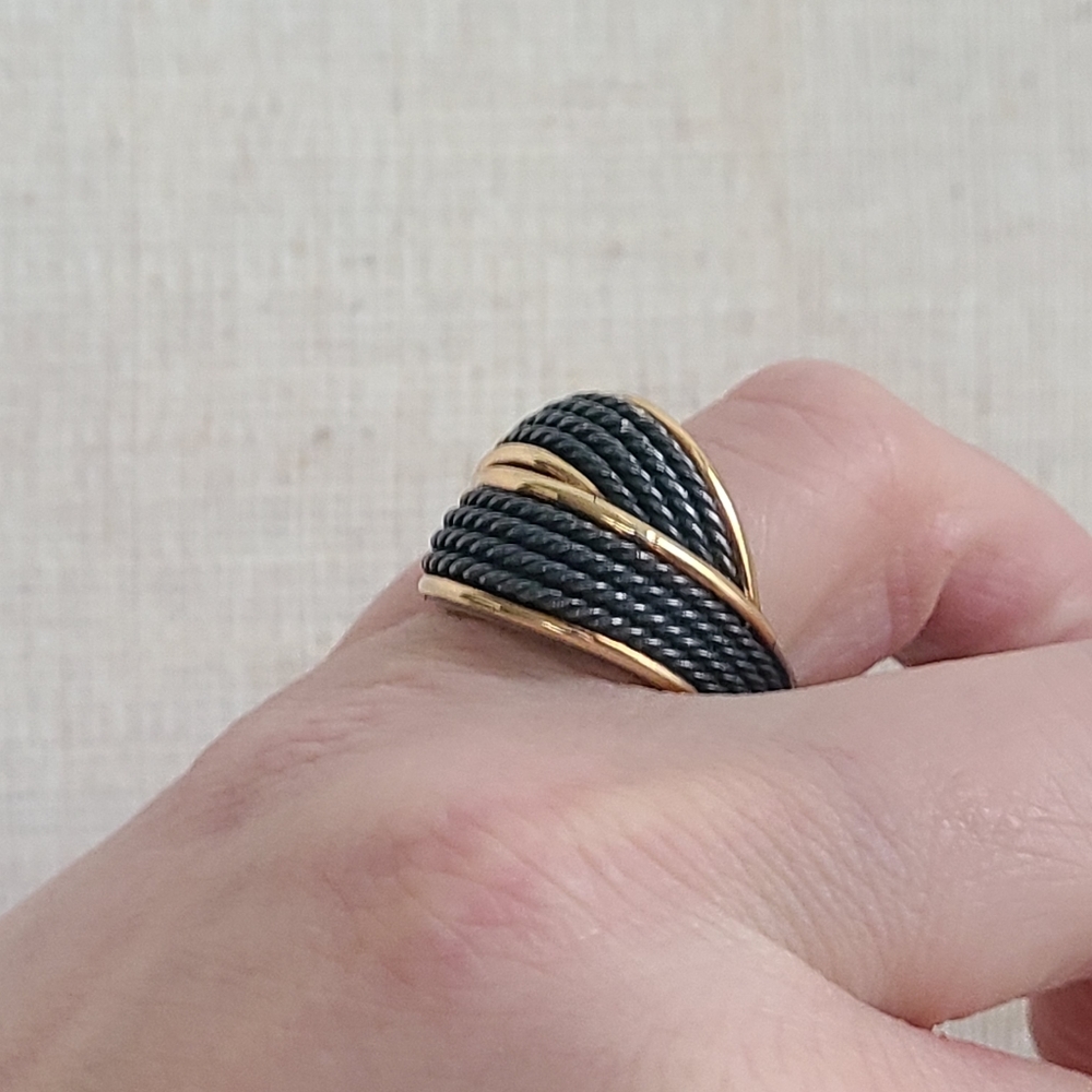 David Yurman Origami Crossover Ring In Blackened Silver and Gold - Picture 9 of 13